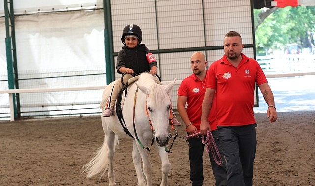 İBB Çocuklar İçin Binicilik Etkinlikleri Başlattı