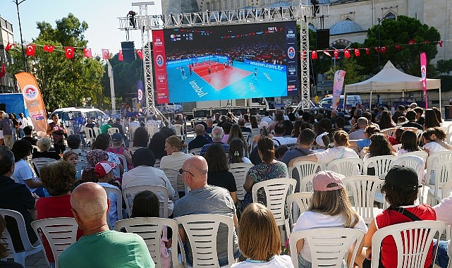 Maltepeliler “Filenin Sultanları”nı dev ekranda izlediler
