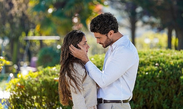Merakla beklenen yeni dizi ‘Menekşe’ sete çıktı
